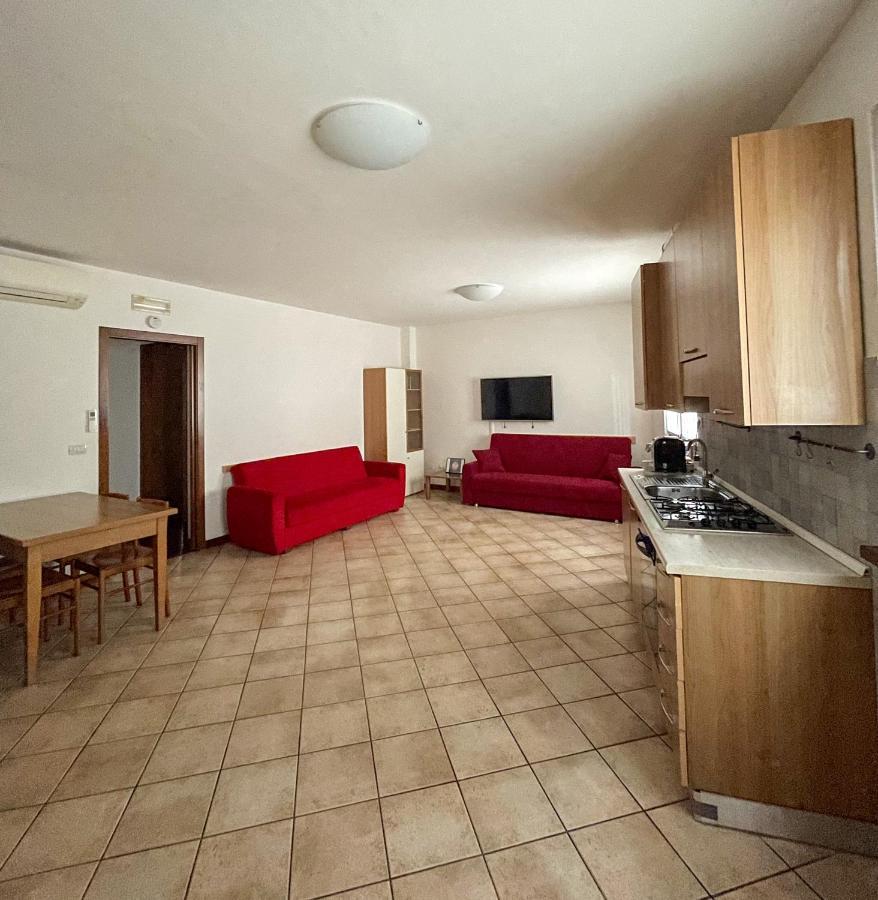 Richi Rent 01 Villa เวโรนา ภายนอก รูปภาพ